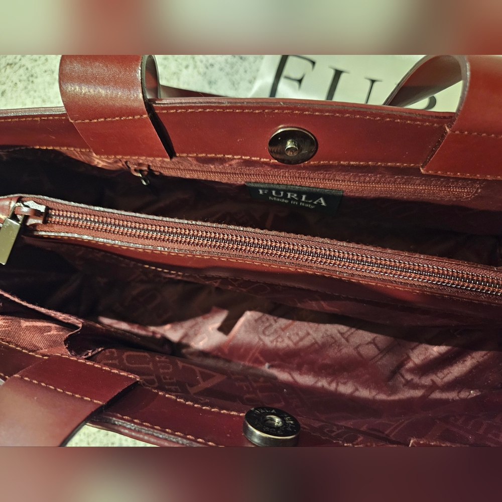 FURLA - NWOT SLEEK Deep Burgundy Leather Handbag With Branded Dust Bag - Picture 14 of 17